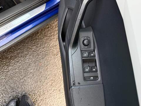 SEAT Arona 1.0 TSI GPF XCELLENCE Lux SUV 5dr Petrol DSG Euro  SUV 1.0 Automatic Petrol - U79667