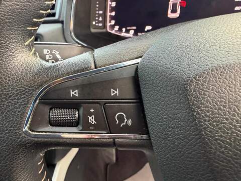 SEAT Arona 1.0 TSI GPF XCELLENCE Lux SUV 5dr Petrol DSG Euro  SUV 1.0 Automatic Petrol - U79667