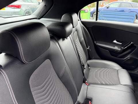 Mercedes-Benz A Class 1.3 A180 SE Hatchback 5dr Petrol Manual Euro 6 (s/s) (136 ps) - U79668