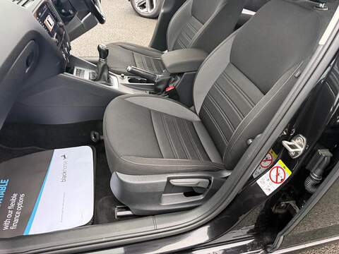 Skoda Octavia 1.6 TDI SE Technology Estate 5dr Diesel Manual Euro 6 (s/s) (115 ps) - U79670