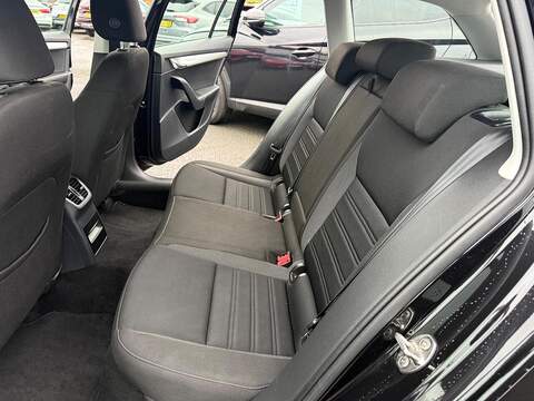 Skoda Octavia 1.6 TDI SE Technology Estate 5dr Diesel Manual Euro 6 (s/s) (115 ps) - U79670