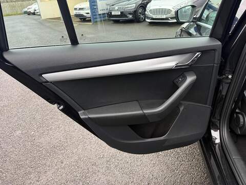 Skoda Octavia 1.6 TDI SE Technology Estate 5dr Diesel Manual Euro 6 (s/s) (115 ps) - U79670