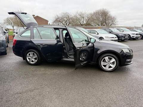 Skoda Octavia 1.6 TDI SE Technology Estate 5dr Diesel Manual Euro 6 (s/s) (115 ps) - U79670