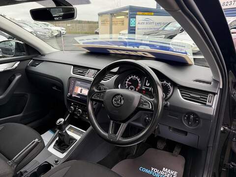 Skoda Octavia 1.6 TDI SE Technology Estate 5dr Diesel Manual Euro 6 (s/s) (115 ps) - U79670