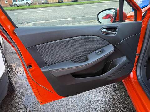 Renault Clio 1.0 TCe RS Line Hatchback 5dr Petrol Manual Euro 6 (s/s) (100 ps) - U79673