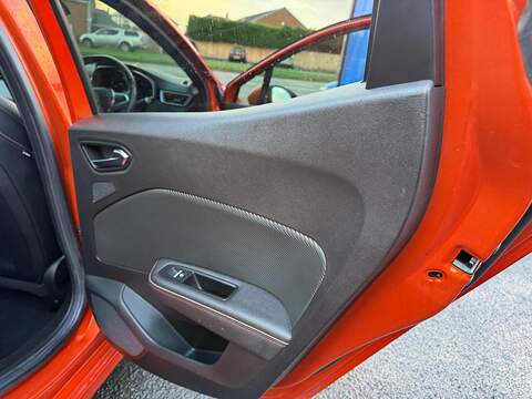 Renault Clio 1.0 TCe RS Line Hatchback 5dr Petrol Manual Euro 6 (s/s) (100 ps) - U79673