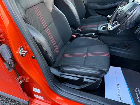 Renault Clio 1.0 TCe RS Line Hatchback 5dr Petrol Manual Euro 6 (s/s) (100 ps) - U79673