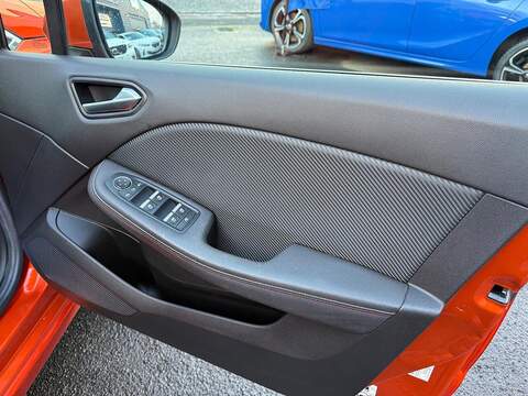 Renault Clio 1.0 TCe RS Line Hatchback 5dr Petrol Manual Euro 6 (s/s) (100 ps) - U79673