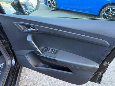 SEAT Arona 1.0 TSI GPF SE Technology SUV 5dr Petrol DSG Euro 6 (s/s) (115 ps) - U79679