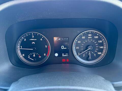 Hyundai TUCSON 2.0 CRDi SE Nav SUV 5dr Diesel Auto 4WD Euro 6 (185 ps) - U79685