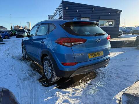 Hyundai TUCSON 2.0 CRDi SE Nav SUV 5dr Diesel Auto 4WD Euro 6 (185 ps) - U79685