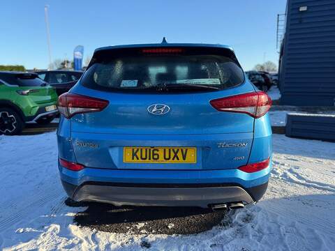 Hyundai TUCSON 2.0 CRDi SE Nav SUV 5dr Diesel Auto 4WD Euro 6 (185 ps) - U79685