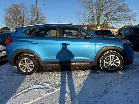 Hyundai TUCSON 2.0 CRDi SE Nav SUV 5dr Diesel Auto 4WD Euro 6 (185 ps) - U79685