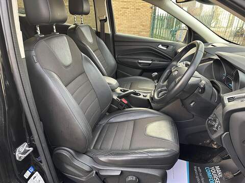 Ford Kuga 2.0 TDCi Titanium AWD Euro 6 (s/s) 5dr - U79689