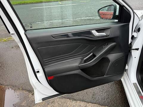 Ford Focus 1.5 EcoBlue ST-Line Hatchback 5dr Diesel Manual Euro 6 (s/s) (120 ps) - U79701