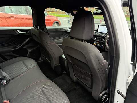 Ford Focus 1.5 EcoBlue ST-Line Hatchback 5dr Diesel Manual Euro 6 (s/s) (120 ps) - U79701