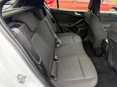 Ford Focus 1.5 EcoBlue ST-Line Hatchback 5dr Diesel Manual Euro 6 (s/s) (120 ps) - U79701