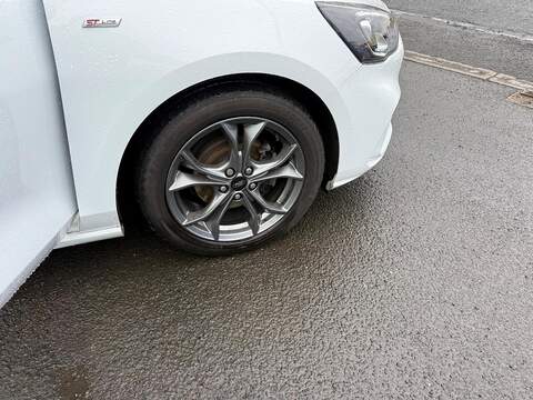 Ford Focus 1.5 EcoBlue ST-Line Hatchback 5dr Diesel Manual Euro 6 (s/s) (120 ps) - U79701