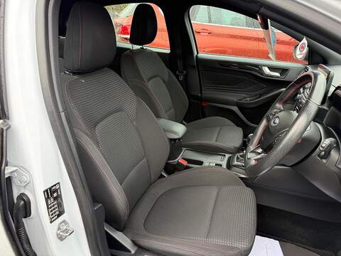 Ford Focus 1.5 EcoBlue ST-Line Hatchback 5dr Diesel Manual Euro 6 (s/s) (120 ps) - U79701