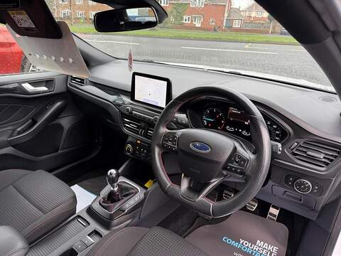 Ford Focus 1.5 EcoBlue ST-Line Hatchback 5dr Diesel Manual Euro 6 (s/s) (120 ps) - U79701