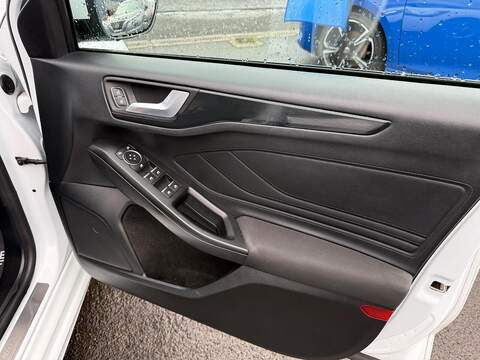 Ford Focus 1.5 EcoBlue ST-Line Hatchback 5dr Diesel Manual Euro 6 (s/s) (120 ps) - U79701