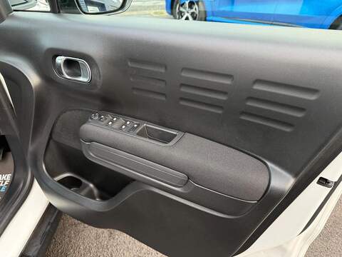 Citroen C3 Aircross 1.2 PureTech Shine Plus EAT6 Euro 6 (s/s) 5dr - U79715