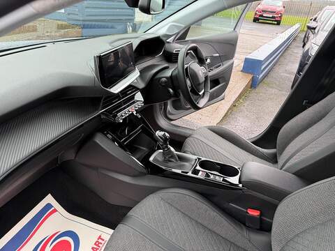 Peugeot 208 1.2 PureTech Allure Euro 6 (s/s) 5dr - U79717