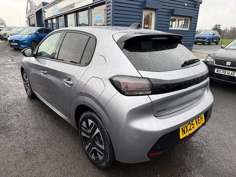 Peugeot 208 1.2 PureTech Allure Euro 6 (s/s) 5dr - U79717