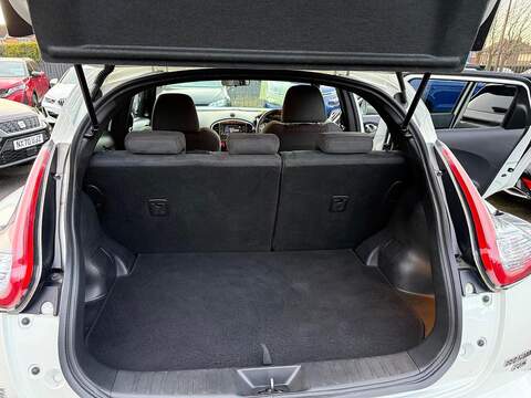 Nissan Juke 1.6 DIG-T Nismo RS SUV 5dr Petrol XTRON 4WD Euro 5 (214 ps) - U79718