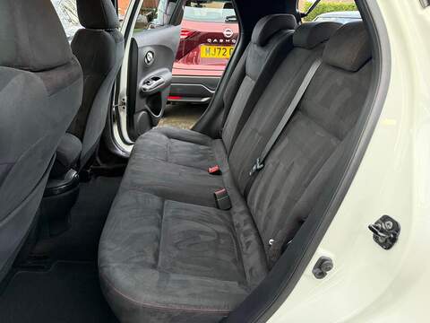 Nissan Juke 1.6 DIG-T Nismo RS SUV 5dr Petrol XTRON 4WD Euro 5 (214 ps) - U79718