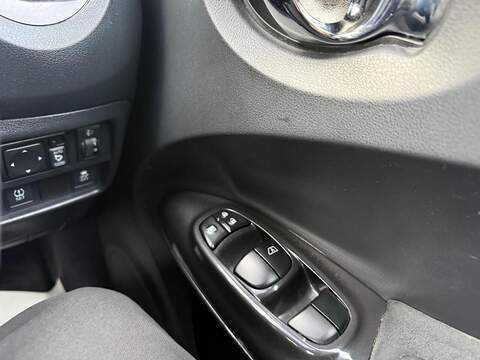 Nissan Juke 1.6 DIG-T Nismo RS SUV 5dr Petrol XTRON 4WD Euro 5 (214 ps) - U79718