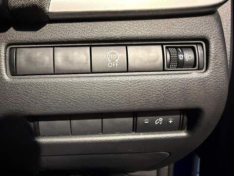 Nissan Qashqai 1.3 DIG-T MHEV Acenta Premium Euro 6 (s/s) 5dr - U79722