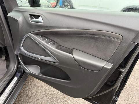 Vauxhall Crossland 1.5 Turbo D Ultimate Euro 6 (s/s) 5dr - U79723