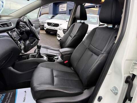 Nissan X-Trail 1.6 dCi Tekna SUV 5dr Diesel Manual 4WD Euro 6 (s/s) (130 ps) - U79725