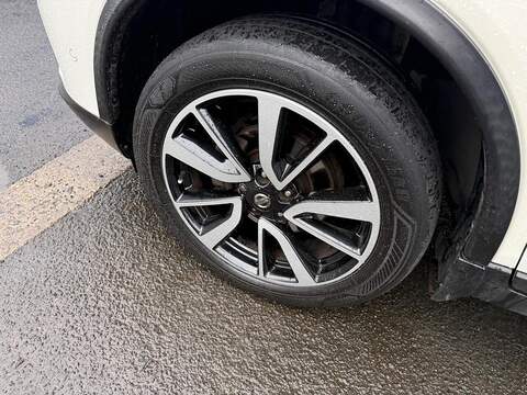 Nissan X-Trail 1.6 dCi Tekna SUV 5dr Diesel Manual 4WD Euro 6 (s/s) (130 ps) - U79725