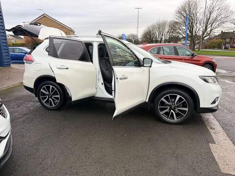 Nissan X-Trail 1.6 dCi Tekna SUV 5dr Diesel Manual 4WD Euro 6 (s/s) (130 ps) - U79725
