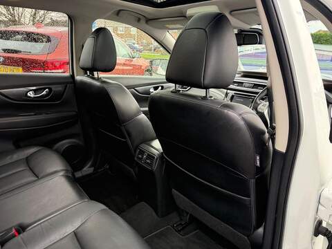 Nissan X-Trail 1.6 dCi Tekna SUV 5dr Diesel Manual 4WD Euro 6 (s/s) (130 ps) - U79725