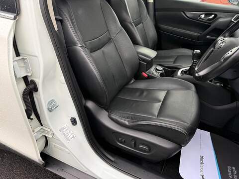 Nissan X-Trail 1.6 dCi Tekna SUV 5dr Diesel Manual 4WD Euro 6 (s/s) (130 ps) - U79725