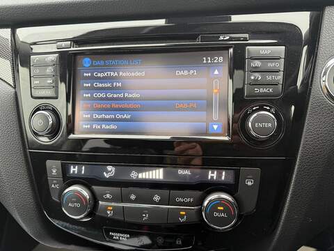 Nissan X-Trail 1.6 dCi Tekna SUV 5dr Diesel Manual 4WD Euro 6 (s/s) (130 ps) - U79725