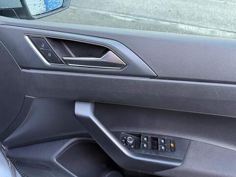 Volkswagen Polo 1.0 TSI R-Line Euro 6 (s/s) 5dr Hatchback 1.0 Manual Petrol - U79734