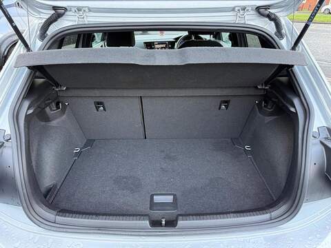 Volkswagen Polo 1.0 TSI R-Line Euro 6 (s/s) 5dr Hatchback 1.0 Manual Petrol - U79734