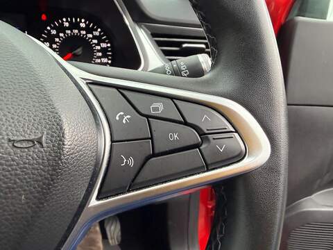 Renault Captur Blue dCi Iconic SUV 1.5 Manual Diesel - U79744