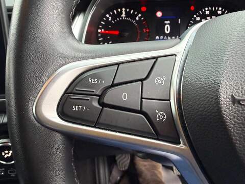 Renault Captur Blue dCi Iconic SUV 1.5 Manual Diesel - U79744