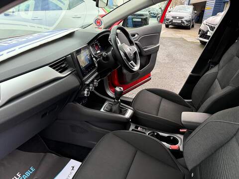 Renault Captur Blue dCi Iconic SUV 1.5 Manual Diesel - U79744