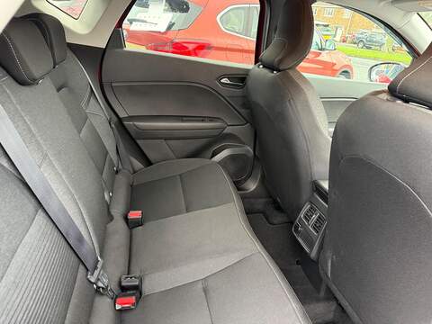 Renault Captur Blue dCi Iconic SUV 1.5 Manual Diesel - U79744