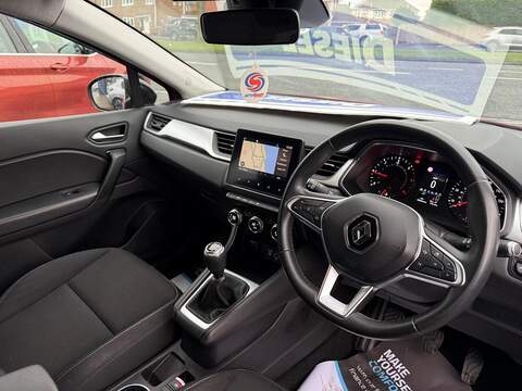 Renault Captur Blue dCi Iconic SUV 1.5 Manual Diesel - U79744