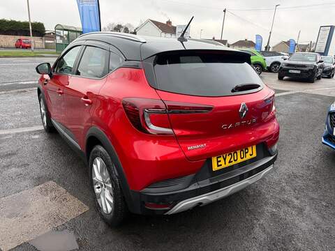 Renault Captur Blue dCi Iconic SUV 1.5 Manual Diesel - U79744