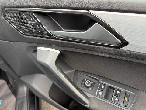 Volkswagen Tiguan 2.0 TDI BlueMotion Tech SE Navigation Euro 6 (s/s) 5dr - U79747