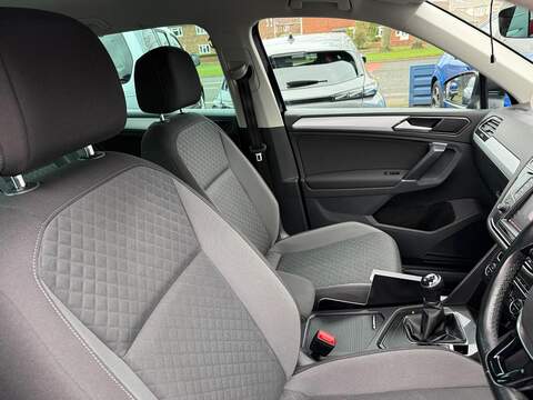 Volkswagen Tiguan 2.0 TDI BlueMotion Tech SE Navigation Euro 6 (s/s) 5dr - U79747
