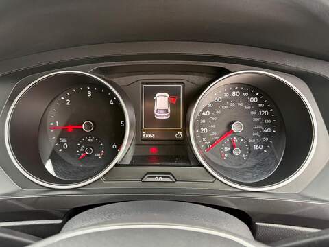 Volkswagen Tiguan 2.0 TDI BlueMotion Tech SE Navigation Euro 6 (s/s) 5dr - U79747